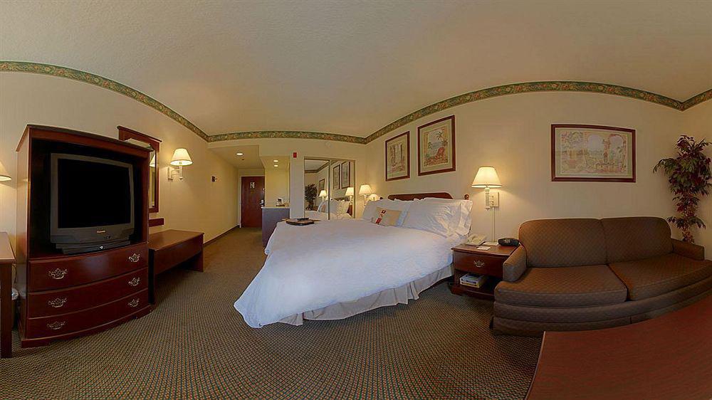 Holiday Inn - St. Petersburg West By Ihg Dış mekan fotoğraf