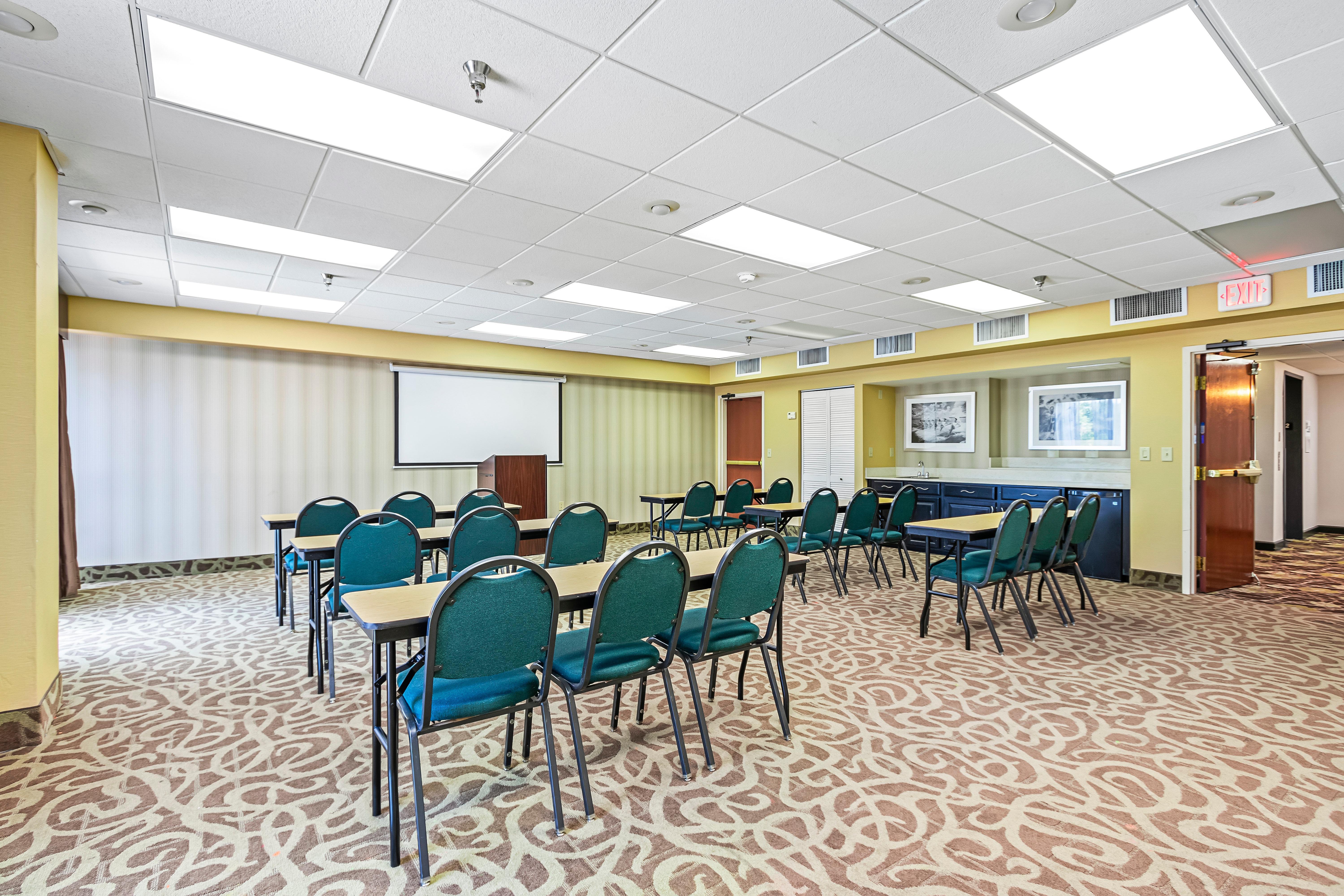 Holiday Inn - St. Petersburg West By Ihg Dış mekan fotoğraf