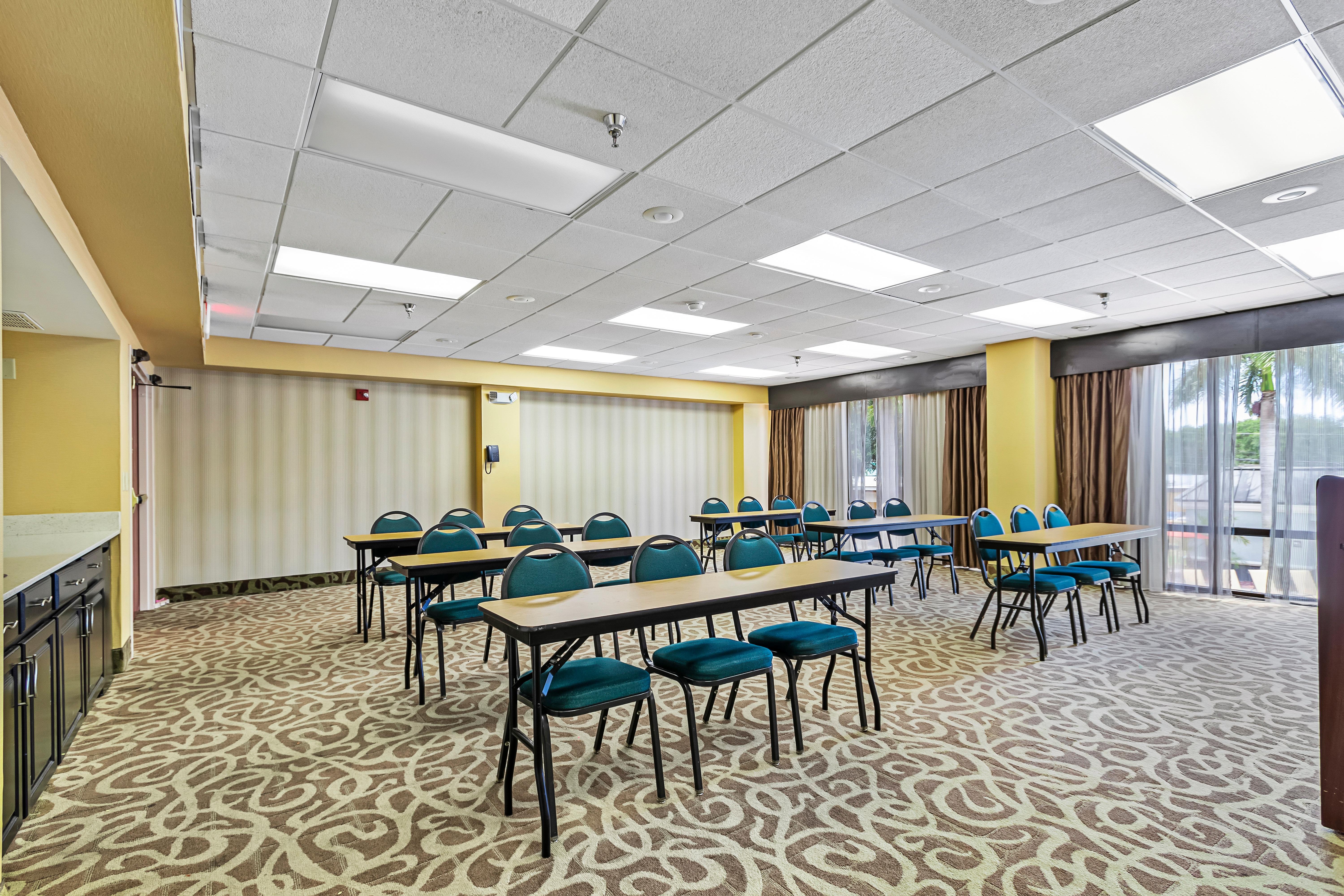Holiday Inn - St. Petersburg West By Ihg Dış mekan fotoğraf